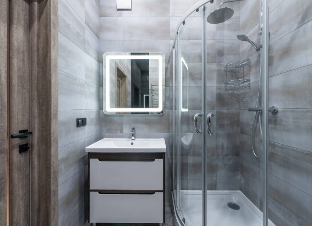 5 Benefits Of Frameless Shower Doors