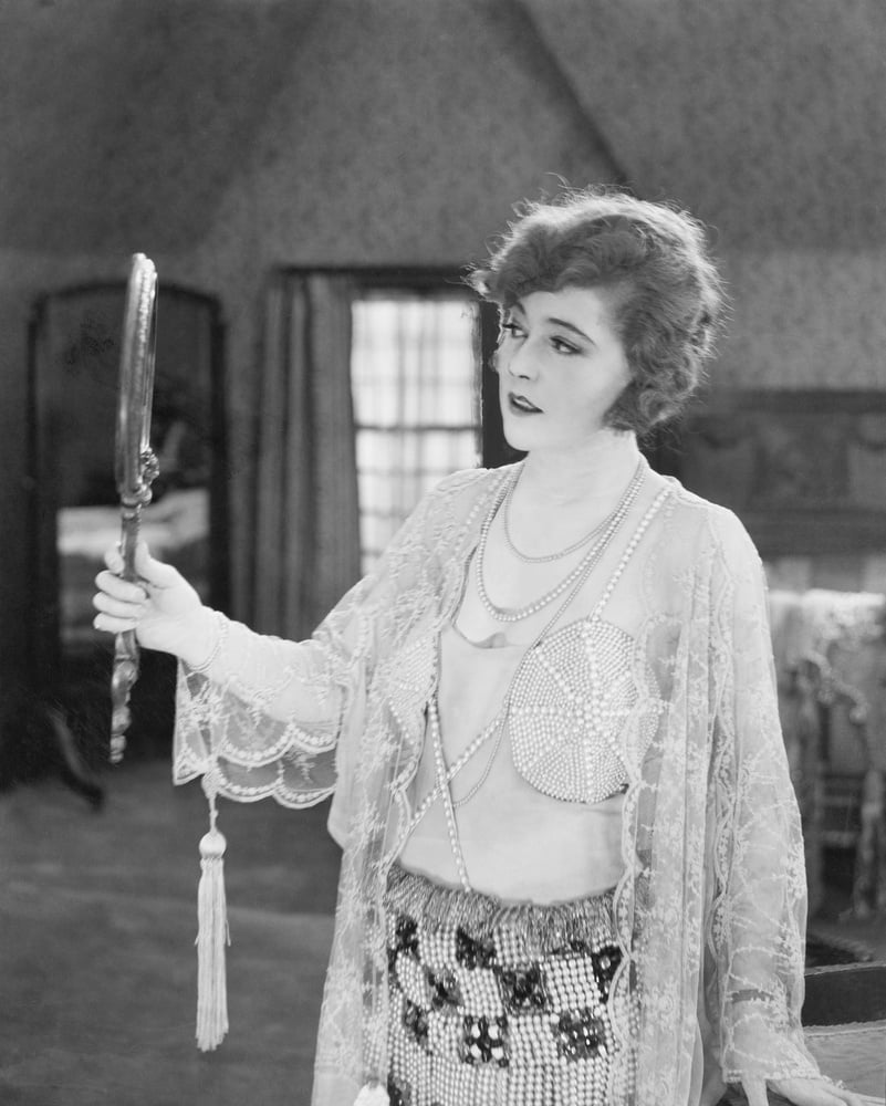 How Mirrors Are Made Moyes Glass